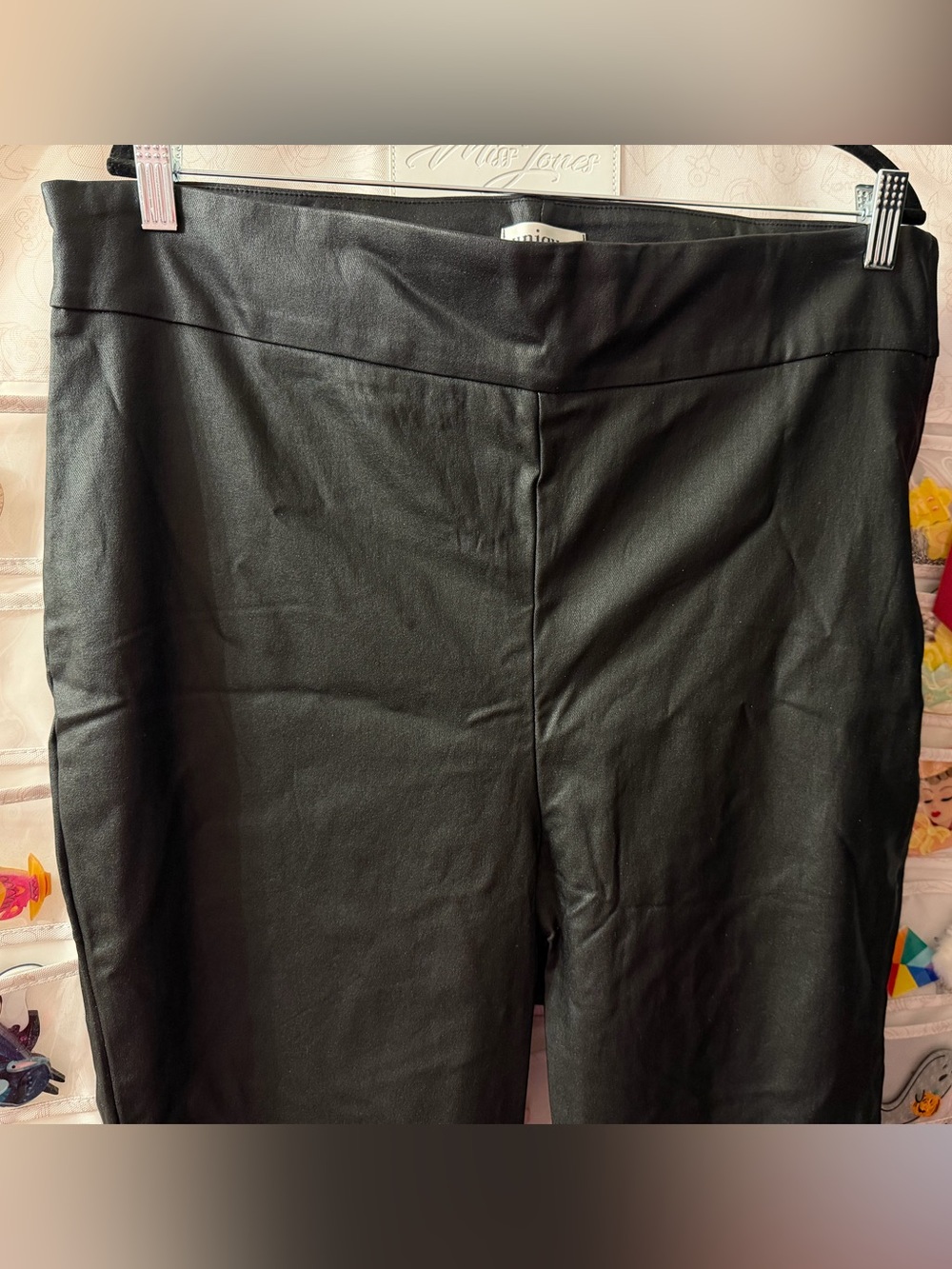 ๐2/$44๐NWOT Unique Vintage Black Vegan Leather Rizzo Cigarette Pants - Picture 7 of 11